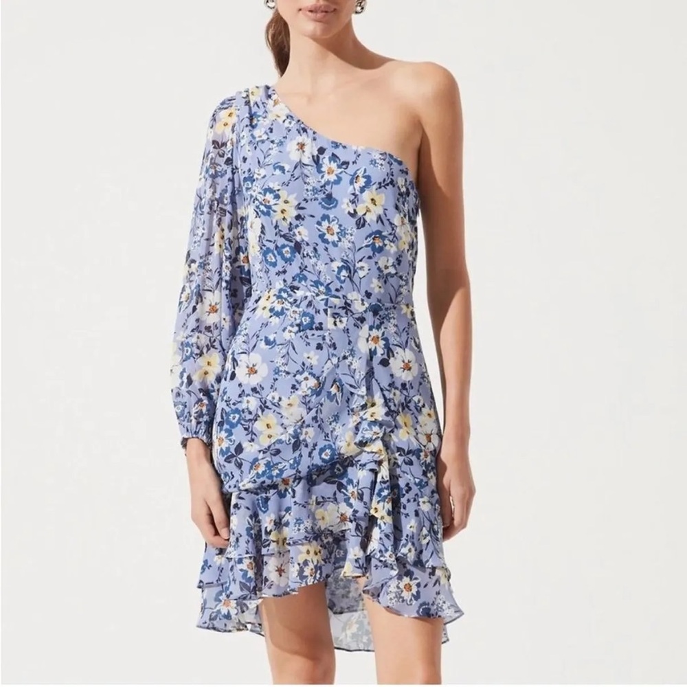 ASTR The Label Floral One Sleeve Dress